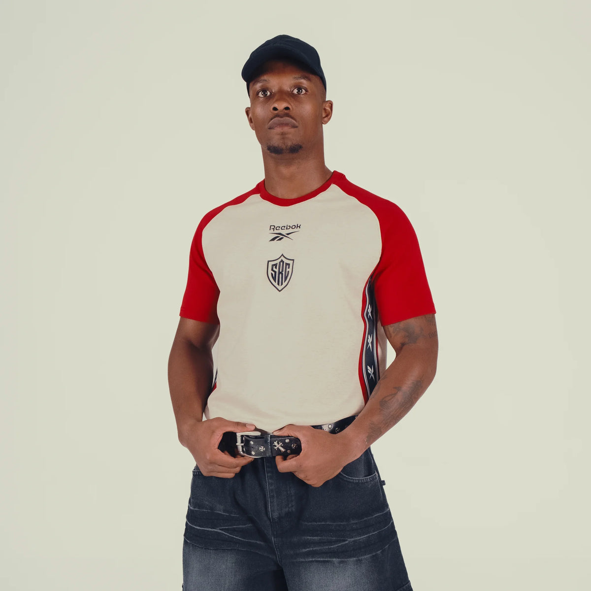 Sharks Mens Reebok Players Travel Tee Beige/Red